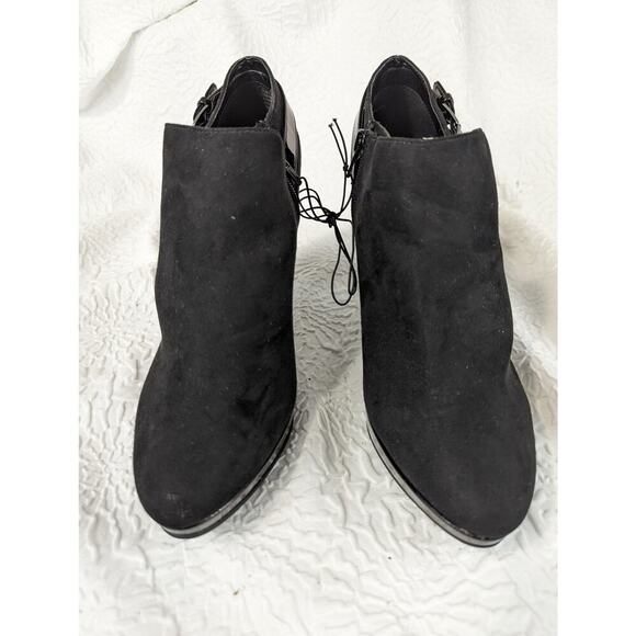 NWT! EAST 5TH! BLACK PATENT LEATHER & FAUX SUEDE ANKLE BOOTIE HEELS! SZ 10M - Picture 2 of 8